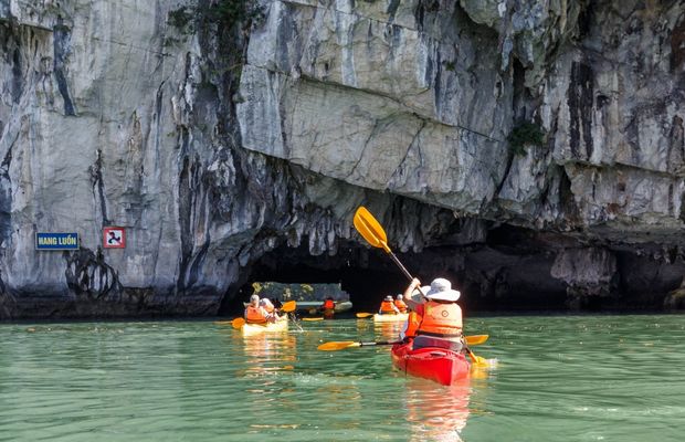 Kayaking inside the Luon Cave